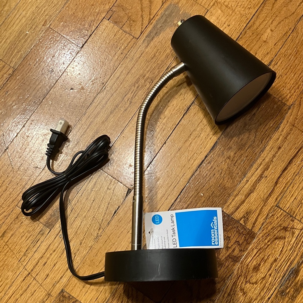 Room Essentials Black LED Desk Lamp